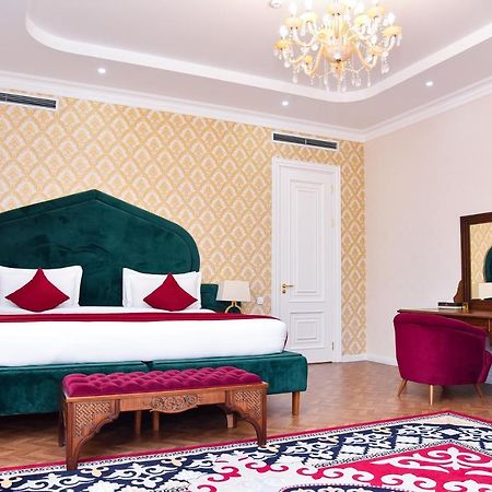 Boutique Hotel Silk Way Turkistan Exteriör bild