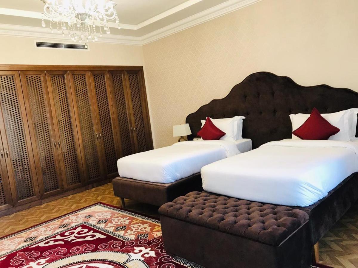 Boutique Hotel Silk Way Turkistan Exteriör bild